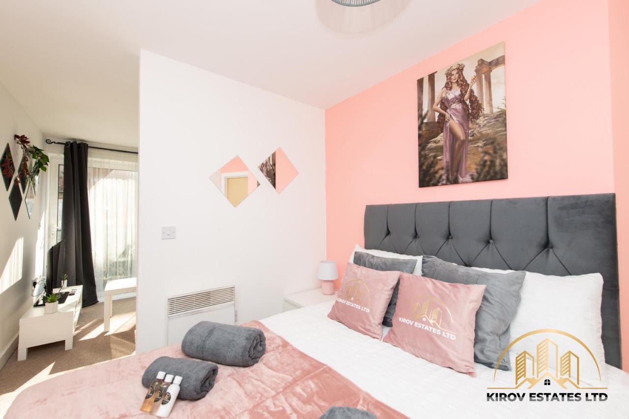 Aphrodite Apartment - The Lust Of Town Саутгемптон Экстерьер фото